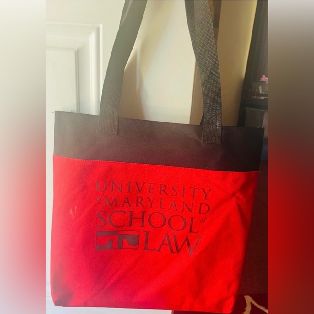 UNIVERSITY OF MARYLAND TERPS SCHOOL OF LAW TOTE BAG (BLACK/RED) (MEDIUM SIZE)